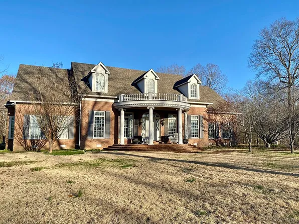 895 Dick Barry Ln, Lexington, TN 38351