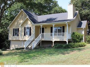 16 Engineer Ln, Cartersville, GA 30120