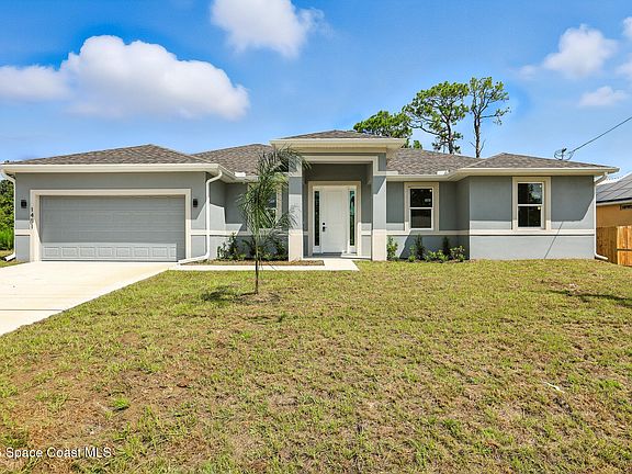 3rd image of 645 Parrotfish St SW