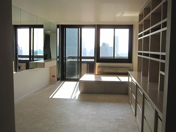 3rd image of 347 W 57th St APT 35E