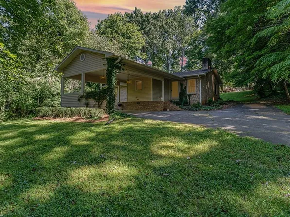 136 Whispering Creek Rd, King, NC 27021