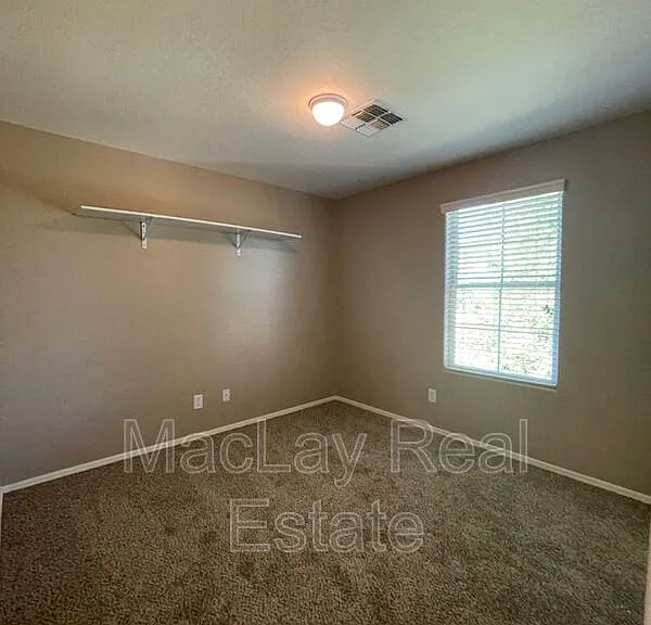 10024 E Isleta Ave — Photo 15
