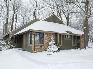 2741 Powder Ridge Rd, Hidden Valley, PA 15502