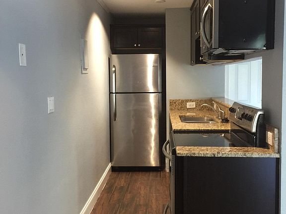 4th image of 1301 S Howard Ave APT B13
