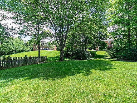 3rd image of 2180 Taborlake Cir