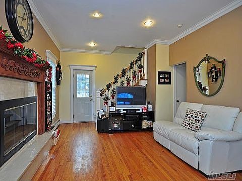 5th image of 9 Vause St