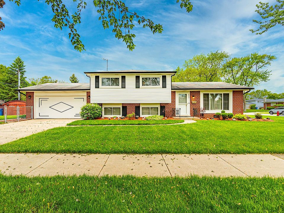 1st image of 605 Elizabeth Ln