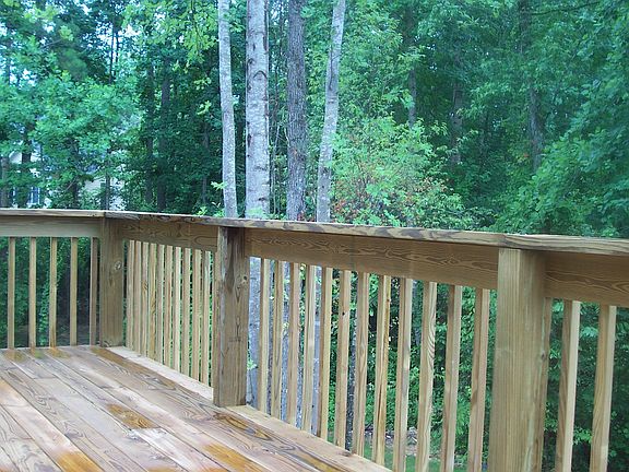 Huge Deck on Rear of Home