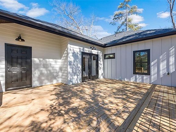 3rd image of 1461 Westridge Rd SW