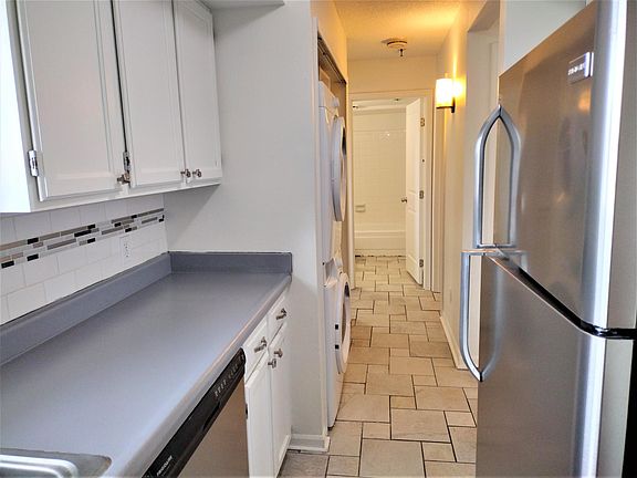 3rd image of 2601 W Broadway Blvd N #N-285