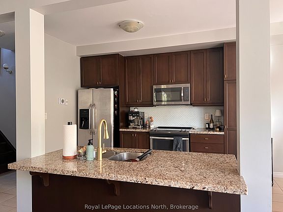 5th image of 122 Delphi Ln