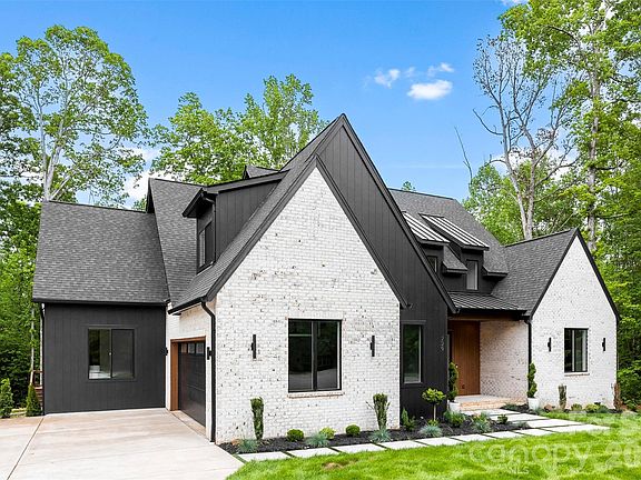 3rd image of 729 Amesbury Dr