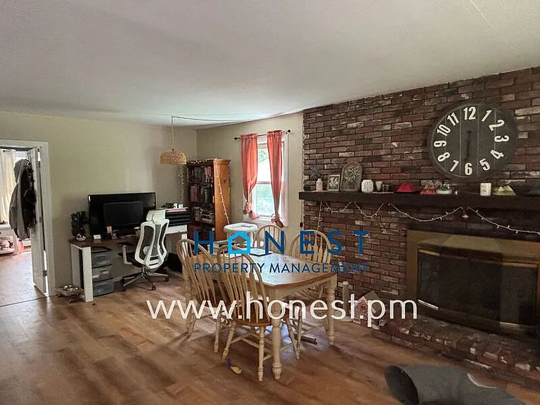 206 Derosay Ave #1 — Photo 11