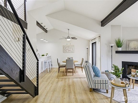 3rd image of 11630 NE 70th Place Unit D