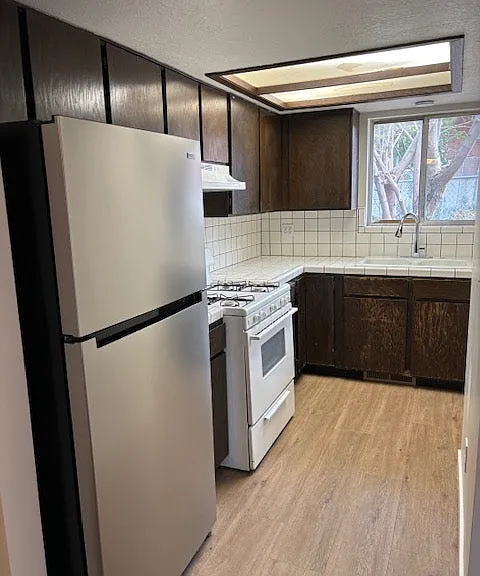 2122 S Orchard Dr #17 — Photo 3