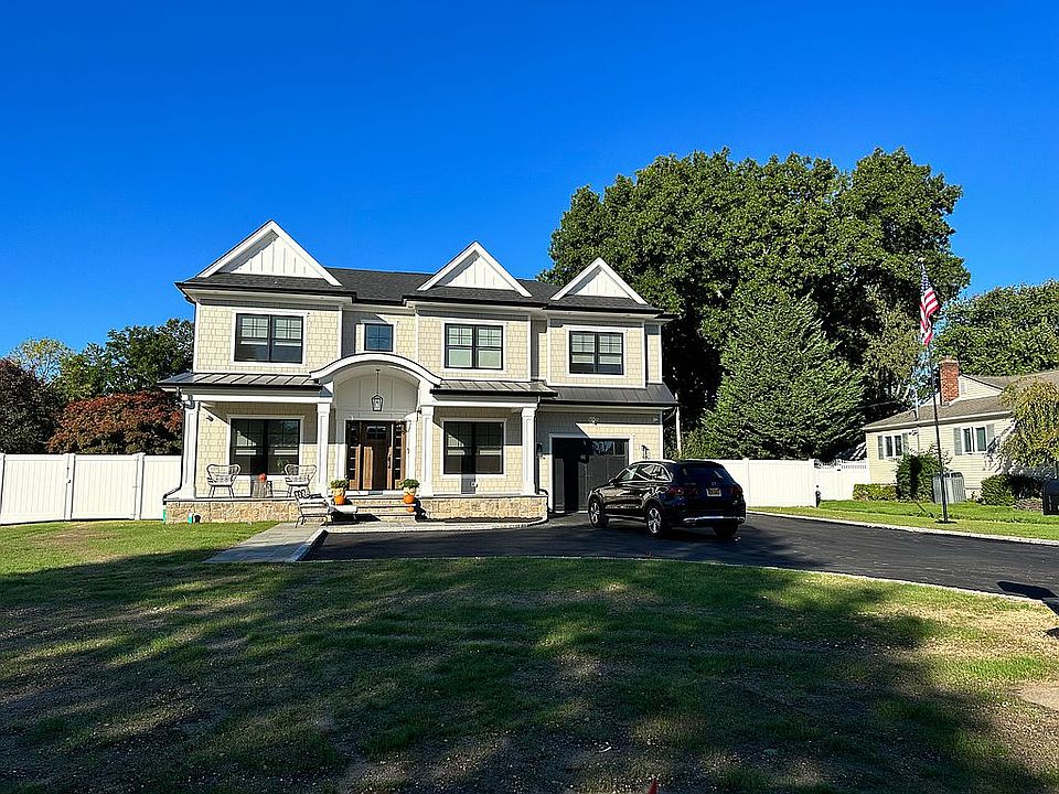 1st image of 23 Pumpkin St