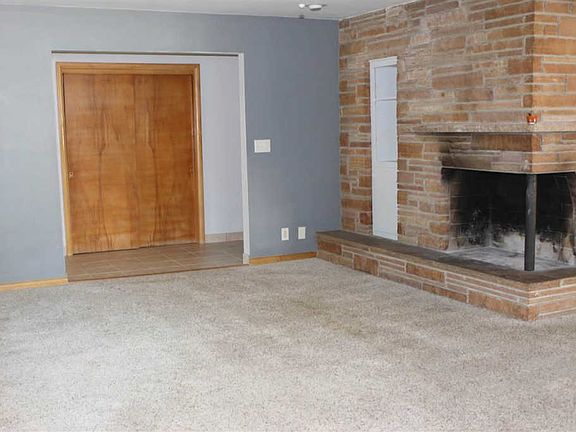 3rd image of 3224 N Church St