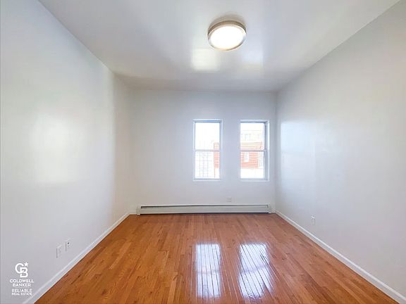 5th image of 235 Starr St #2R