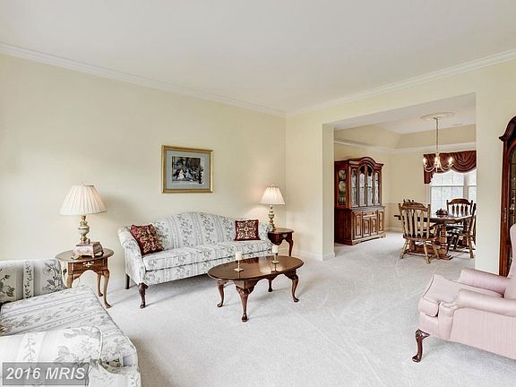 3rd image of 1208 W Blue Bird Ct