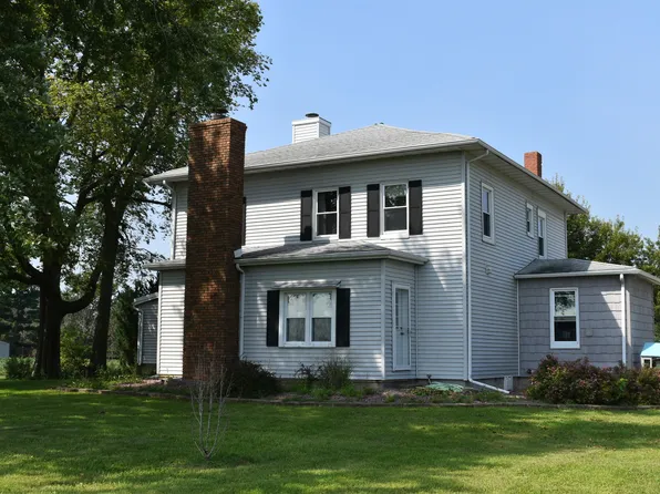 800 N Adams St, El Paso, IL 61738