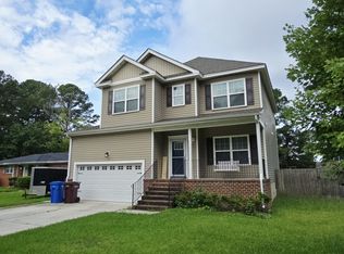 410 Fernwood Farms Rd, Chesapeake, VA 23320