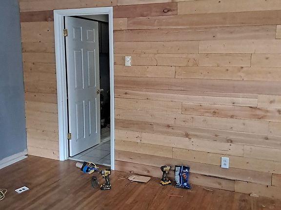 5th image of 1115 N 4th Ave #2