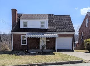 820 Meadow Dr, West Mifflin, PA 15122