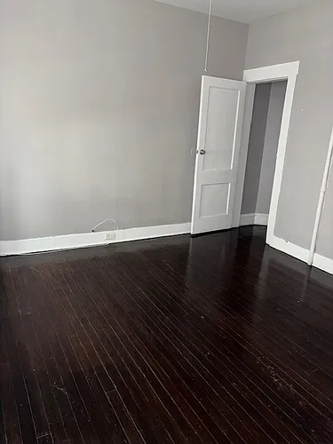 857 Noble Ave #1RR Photo 1