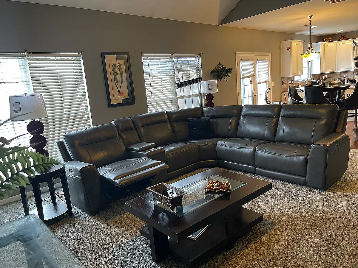 4 bed, 3370 sqft, $2,700 — Photo 4