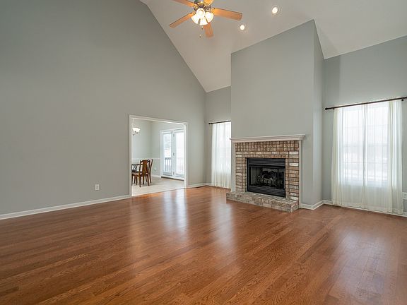 2nd image of 3325 Leah Ct