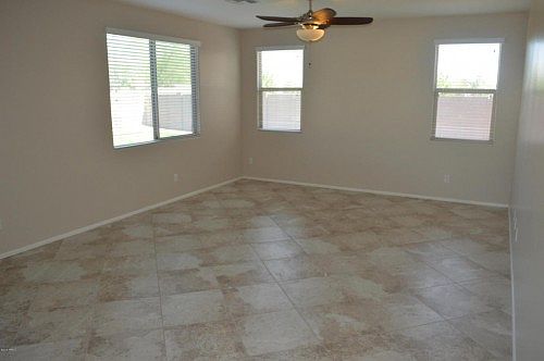 4th image of 934 E Zesta Ln