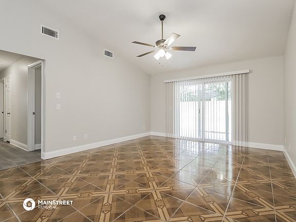 4th image of 117 Lake Dr