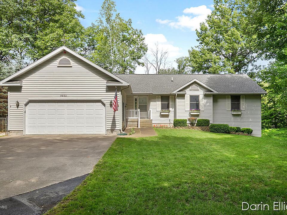 1st image of 9653 Club House Dr W