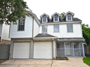 6445 Old Chatham Ln, Houston, TX 77035