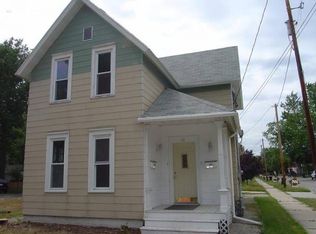 721 1/2 N Morrison St, Appleton, WI 54911