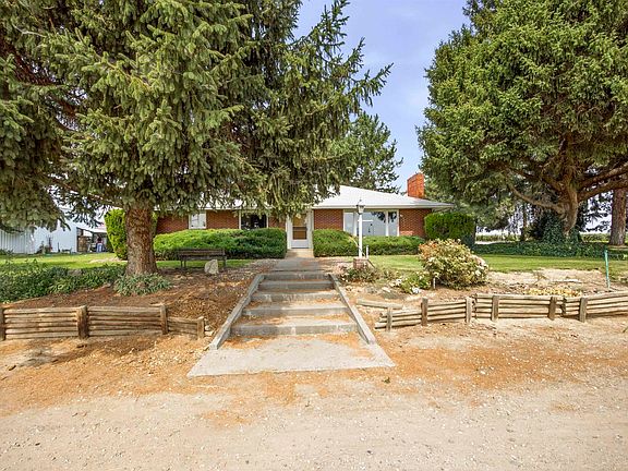 2nd image of 2040 Olmstead Rd