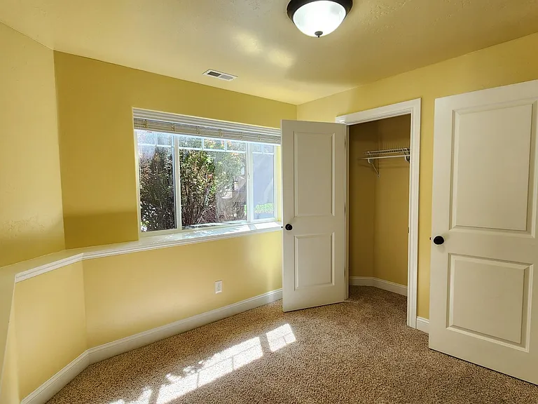1020 Mount Ave #3 — Photo 24