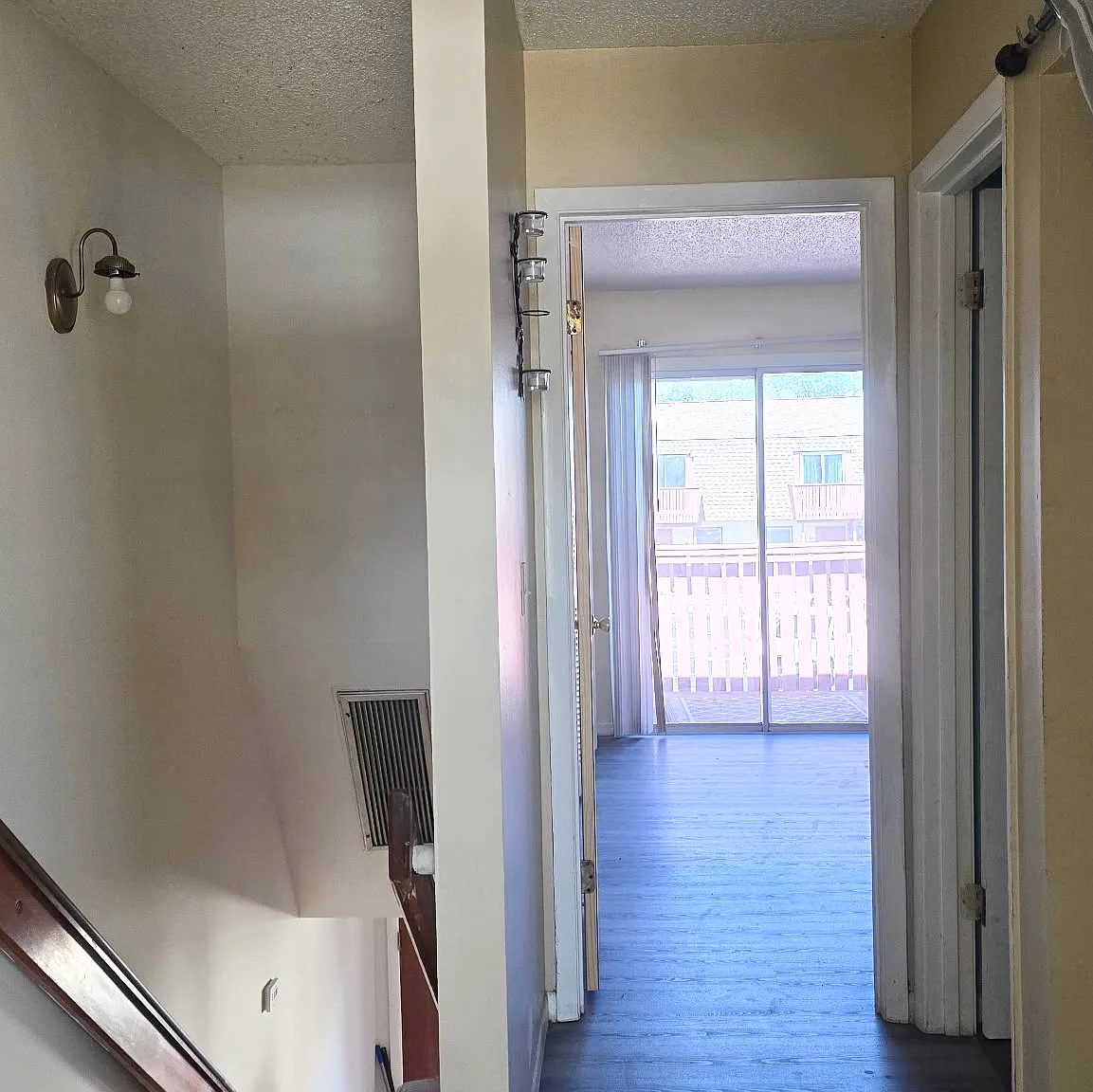 2 bed, 1.5 bath, $1,200 — Photo 4
