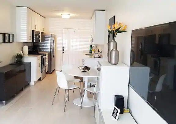 Kitchen Area w/ Dining nook
