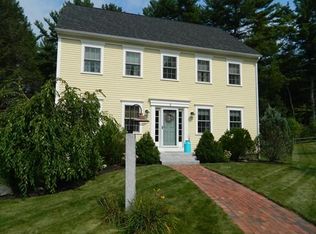 8 Timber Ln, Amesbury, MA 01913