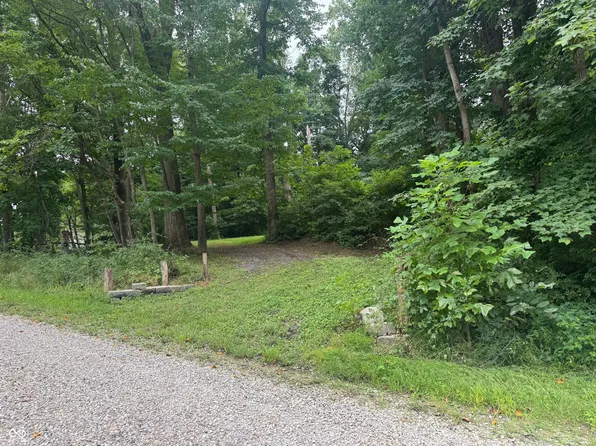 1284 NE Kiowa Trl, Greensburg, IN 47240