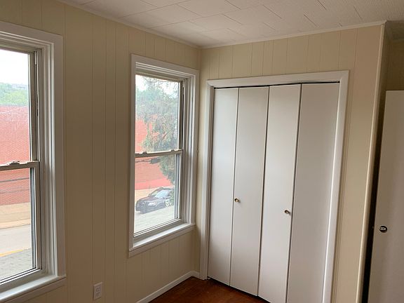 4th image of 538 S Main St