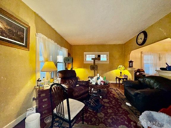2nd image of 33 Camden Ave