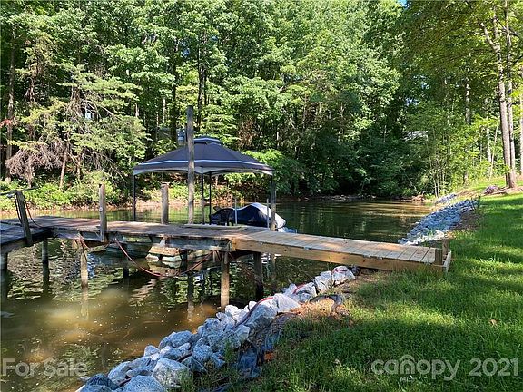 2nd image of 143 Hideaway Ln