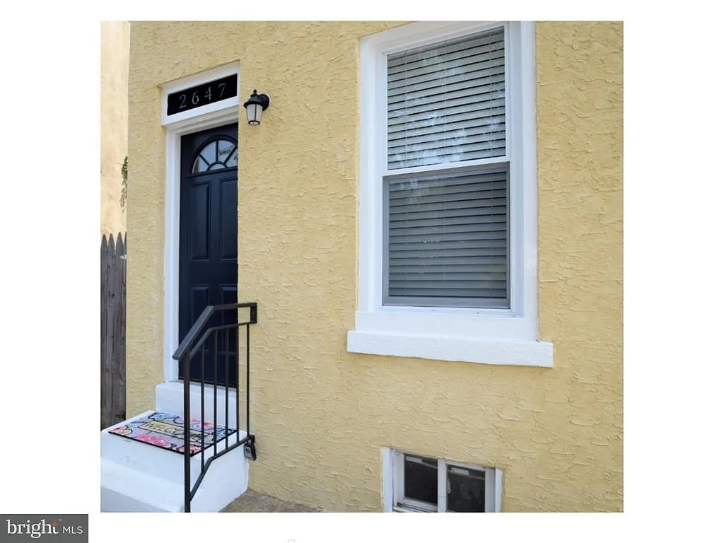2647 Janney St photo 1