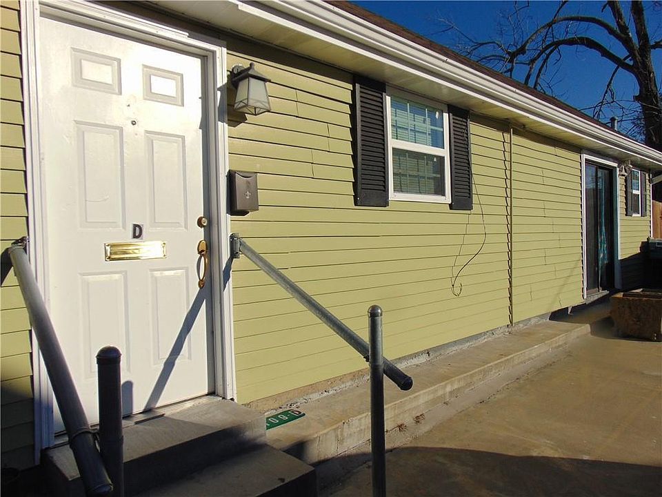 1st image of 2109 N Woodlawn Ave #D