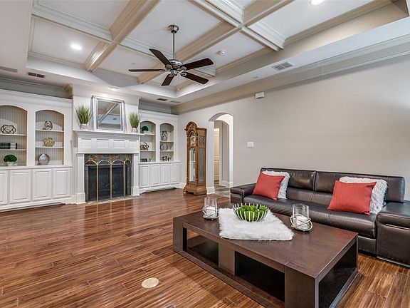 4th image of 8909 Dewland Dr #4002