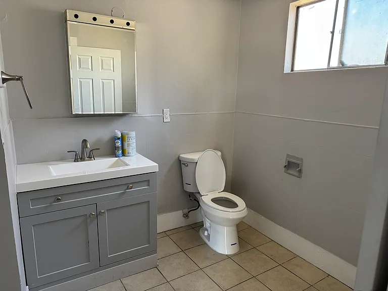 1195 N Rancho Ave — Photo 10