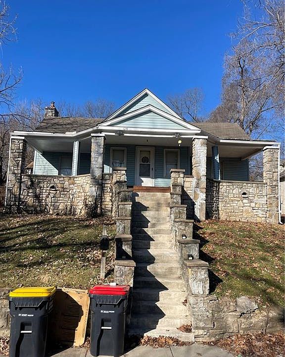 1st image of 128 Wildwood St