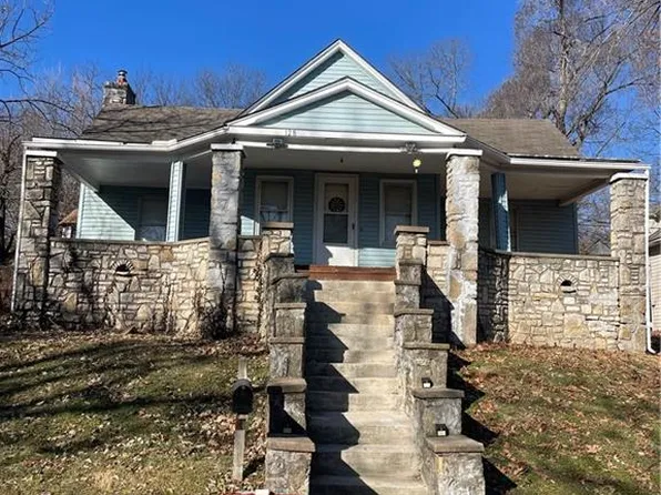 128 Wildwood St, Excelsior Springs, MO 64024